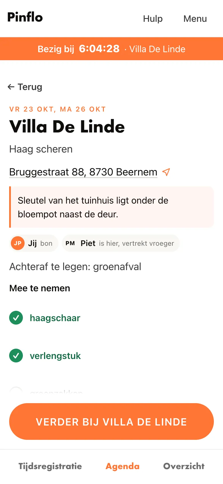 Een bon in de agenda op de gsm, met het adres om te navigeren, de boodschap van de baas, de ploeg en de afvinklijst Mee te nemen